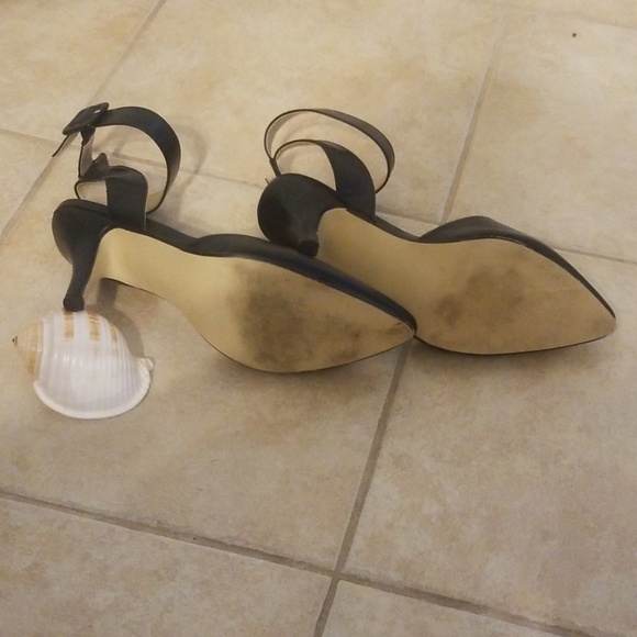 CHARMING CHARLIE Black heels - Picture 2 of 6